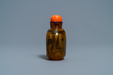 A Chinese inside-painted glass snuff bottle with grasshoppers, attr. to Xue Shaofu, ca. 1900