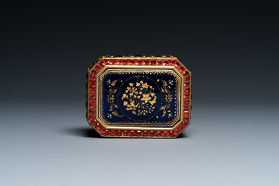 A Chinese embellished gilt-copper enamel snuff box and cover, Canton, Qianlong