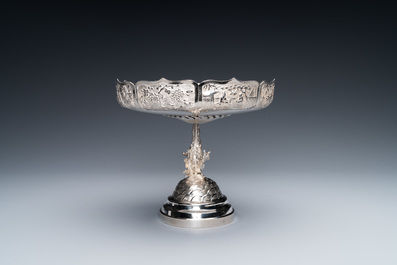 Un tazza au carpe dragon en argent, Chine, 19/20&egrave;me