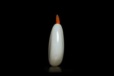 A Chinese white jade snuff bottle, Qing