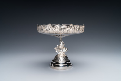Un tazza au carpe dragon en argent, Chine, 19/20&egrave;me
