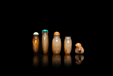 Five Chinese agate snuff bottles, 19th C.