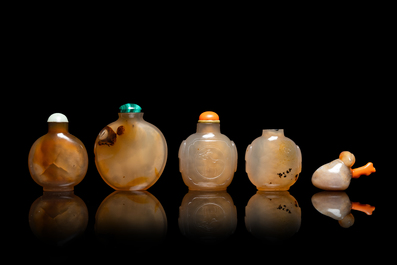 Five Chinese agate snuff bottles, 19th C.