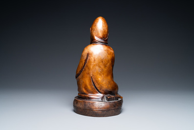 Une figure de Guanyin en bronze incrust&eacute; d'argent, marque Shi Sou, 18/19&egrave;me