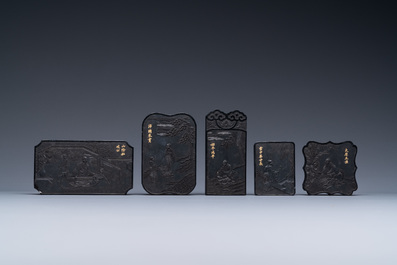 Vijf Chinese inktstenen in houten presentatiedoos, Republiek