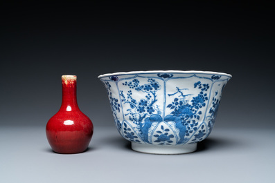 A Chinese famille rose dish, a blue and white bowl and a sang de boeuf vase, 19/20th C.