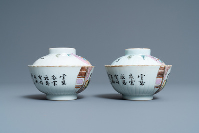 A pair of Chinese qianjiang cai covered bowls on stands, 19/20th C.