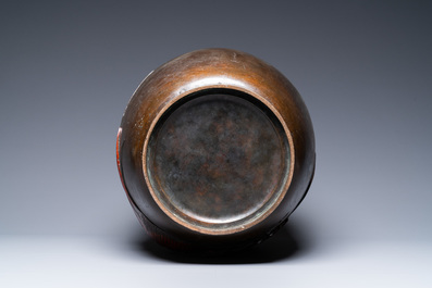 A large Japanese bronze 'koi' vase, Meiji, 19th C.