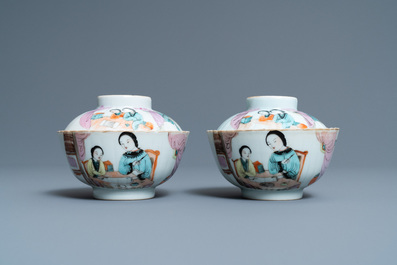 A pair of Chinese qianjiang cai covered bowls on stands, 19/20th C.