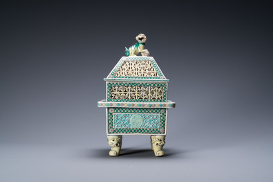 A Chinese reticulated verte biscuit censer and cover, 19th C.