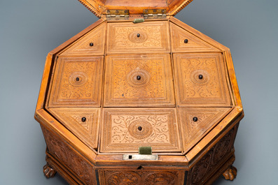 An Indian camphorwood box and cover, 19th C.