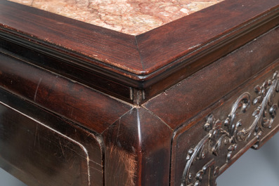 A Chinese wooden marble top table, 19/20th C.