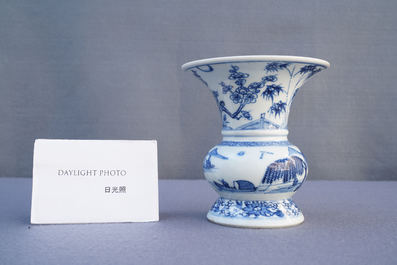 A Chinese blue and white 'zhadou', Kangxi