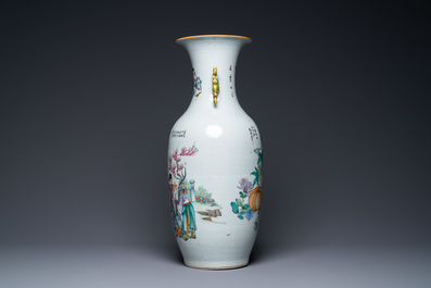 A Chinese two-sided qianjiang cai and famille rose vase, 19/20th C.