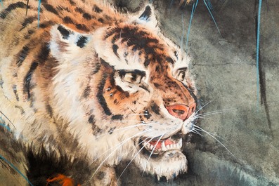 Chinese school, inkt en kleur op papier: 'Sluipende tijger', 20e eeuw