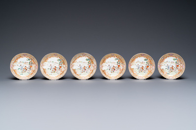 Un service &agrave; th&eacute; de 18 pi&egrave;ces en porcelaine de Chine famille rose &agrave; d&eacute;cor d'une chasse aux lapins, Qianlong