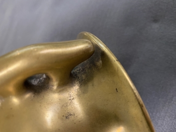 Un br&ucirc;le-parfum de type 'yilu' en bronze, marque de Xuande, Chine, 17&egrave;me
