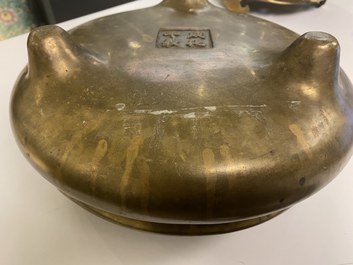 A large Chinese bronze censer on stand, Chenghua mark, 17/18th C.