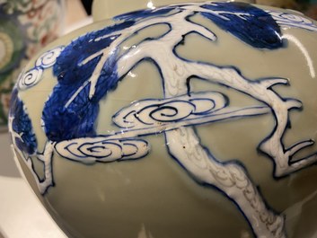 Un vase en porcelaine de Chine en bleu, blanc et rouge de cuivre &agrave; fond c&eacute;ladon, Kangxi