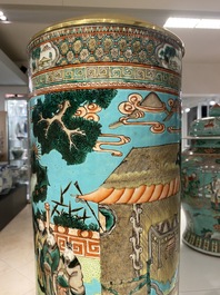 A Chinese cylindrical famille verte turquoise-ground vase, 19th C.