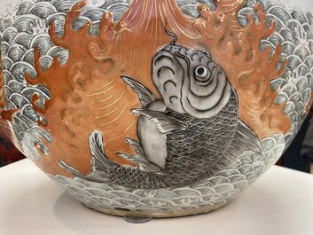 A Chinese famille verte 'tianqiu ping' vase with a dragon and carps, Qianlong mark, 19th C.