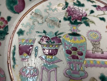 Deux bols en porcelaine de Chine famille rose, 19&egrave;me