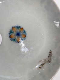 Une soucoupe en porcelaine de Chine doucai, marque de Yongzheng, 19/20&egrave;me