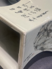 Un vase de forme carr&eacute;e en porcelaine de Chine qianjiang cai, sign&eacute; Ma Qingyun, 19/20&egrave;me