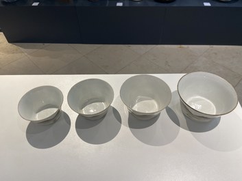 Neuf bols en porcelaine de Chine &agrave; d&eacute;cor de paysages, marque de Daoguang, 20&egrave;me