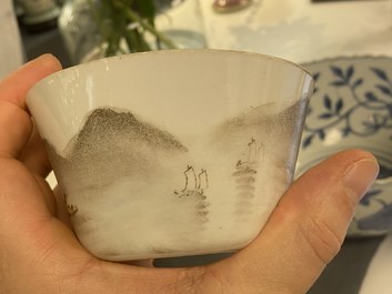 Neuf bols en porcelaine de Chine &agrave; d&eacute;cor de paysages, marque de Daoguang, 20&egrave;me