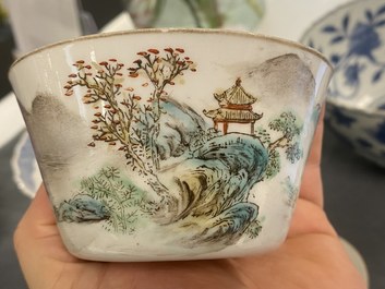 Neuf bols en porcelaine de Chine &agrave; d&eacute;cor de paysages, marque de Daoguang, 20&egrave;me