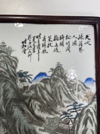Een Chinese qianjiang cai plaquette met een landschap, 19/20e eeuw