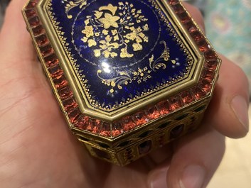 A Chinese embellished gilt-copper enamel snuff box and cover, Canton, Qianlong