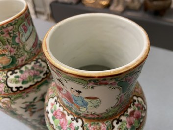 Three Chinese vases, a bowl and a dish, 19/20th C.