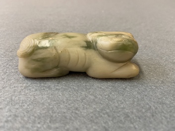 A Chinese jadeite model of a dog, 19/20th C.