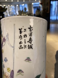 Trois porte-chapeaux en porcelaine de Chine qianjiang cai, 19/20&egrave;me
