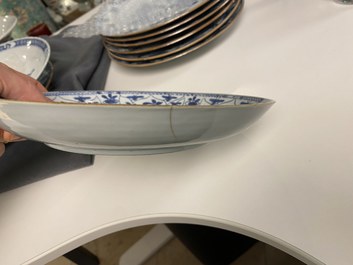 Onze assiettes en porcelaine de Chine en bleu et blanc, Kangxi et apr&egrave;s