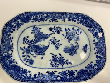 Huit plats, un sous-plat et trois bo&icirc;tes couvertes en porcelaine de Chine en bleu et blanc, Yongzheng et apr&egrave;s