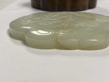 Une bo&icirc;te en bois au couvercle en jade blanche en forme de ruyi, Chine, 18/19&egrave;me