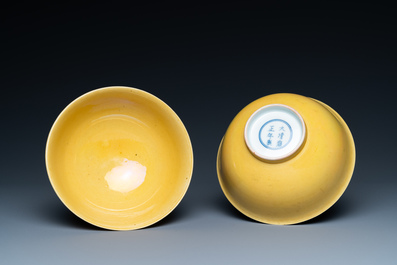 A pair of Chinese monochrome yellow bowls, Yongzheng mark, 19th C.