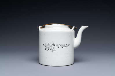A Chinese qianjiang cai teapot signed Liu Shuntai, Republic
