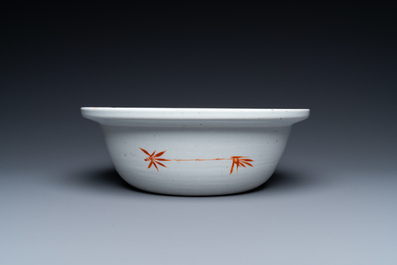 A large Chinese qianjiang cai bowl, Republic