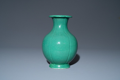 A Chinese monochrome green-glazed vase, Yongzheng seal mark, 18/19th C.