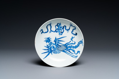 Drie stukken Chinees 'Bleu de Hue' porselein voor de Vietnamese markt, 19e eeuw