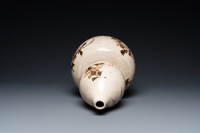 A Chinese Cizhou double gourd vase, Song/Yuan