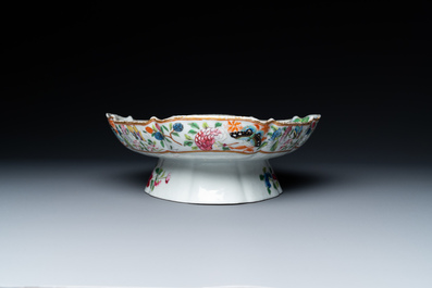 A fine Chinese Canton famille rose bowl on foot, 19th C.