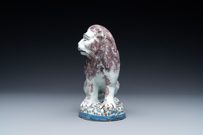 A polychrome Dutch Delft lion, 18th C.