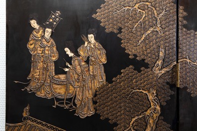 A Chinese eight-panel coromandel lacquer screen, 18/19th C.