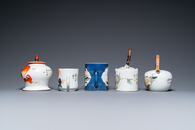 A varied collection of Chinese porcelain, 19/20th C.