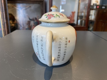 A Chinese famille rose 'Wu Shuang Pu' teapot and cover, 19/20th C.
